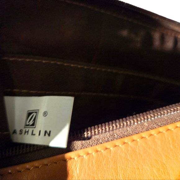 Ashlin Vintage Genuine Leather Bag - Picture 5 of 5